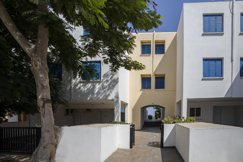 Protaras Beachfront Sirina Lina Suite Paralimni Buitenkant foto