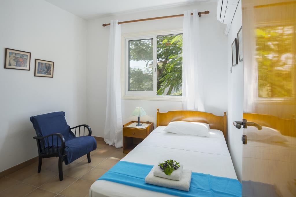 Protaras Beachfront Sirina Lina Suite Paralimni Buitenkant foto