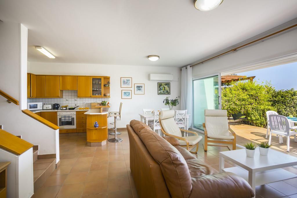 Protaras Beachfront Sirina Lina Suite Paralimni Buitenkant foto