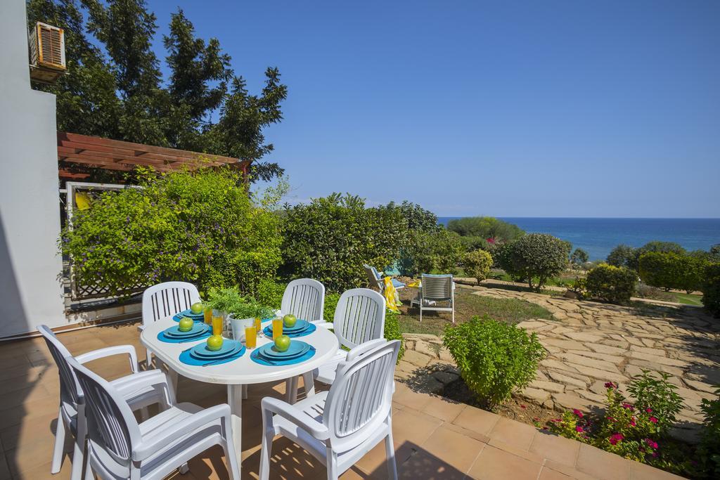 Protaras Beachfront Sirina Lina Suite Paralimni Buitenkant foto