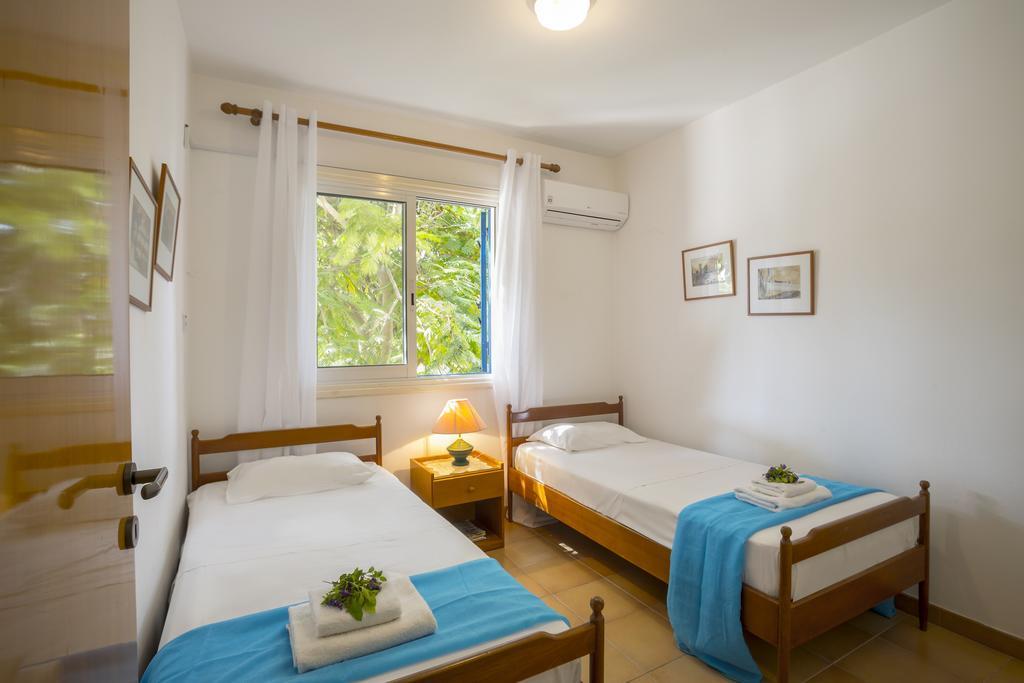 Protaras Beachfront Sirina Lina Suite Paralimni Buitenkant foto