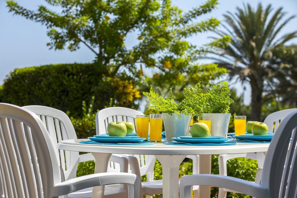 Protaras Beachfront Sirina Lina Suite Paralimni Buitenkant foto