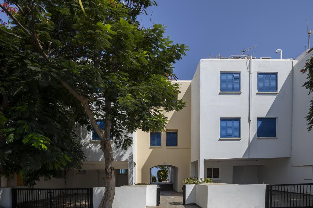 Protaras Beachfront Sirina Lina Suite Paralimni Buitenkant foto
