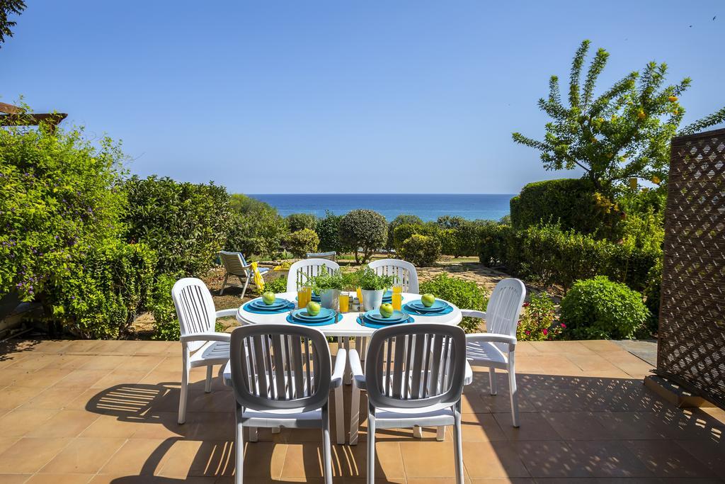 Protaras Beachfront Sirina Lina Suite Paralimni Buitenkant foto